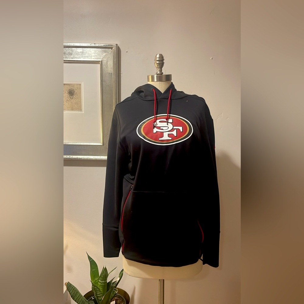 Vintage Men’s NFL Nike 49er hoodie with hidden zipper pocket